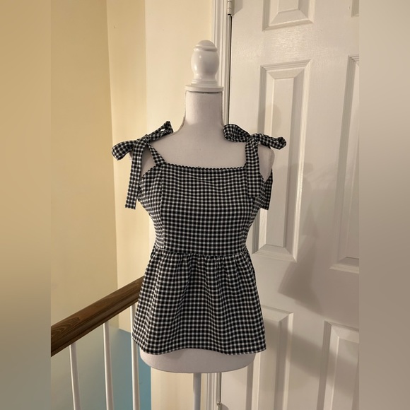 Skies Are Blue Aubree Tie Sleeve Top NWT!! - Picture 2 of 14